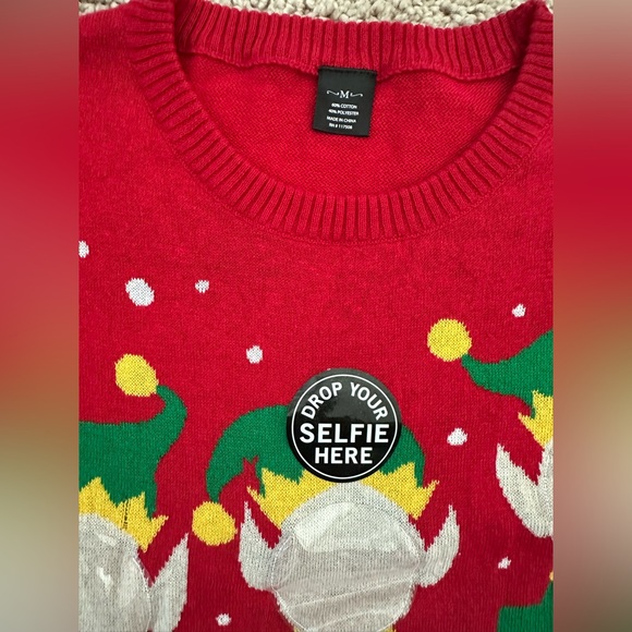 Size Medium Christmas Sweater with selfie insert - Picture 4 of 5